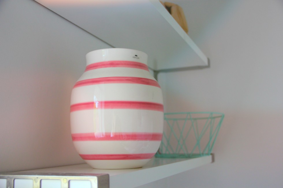 Mellem-størrelse lyserød vase fra Kähler