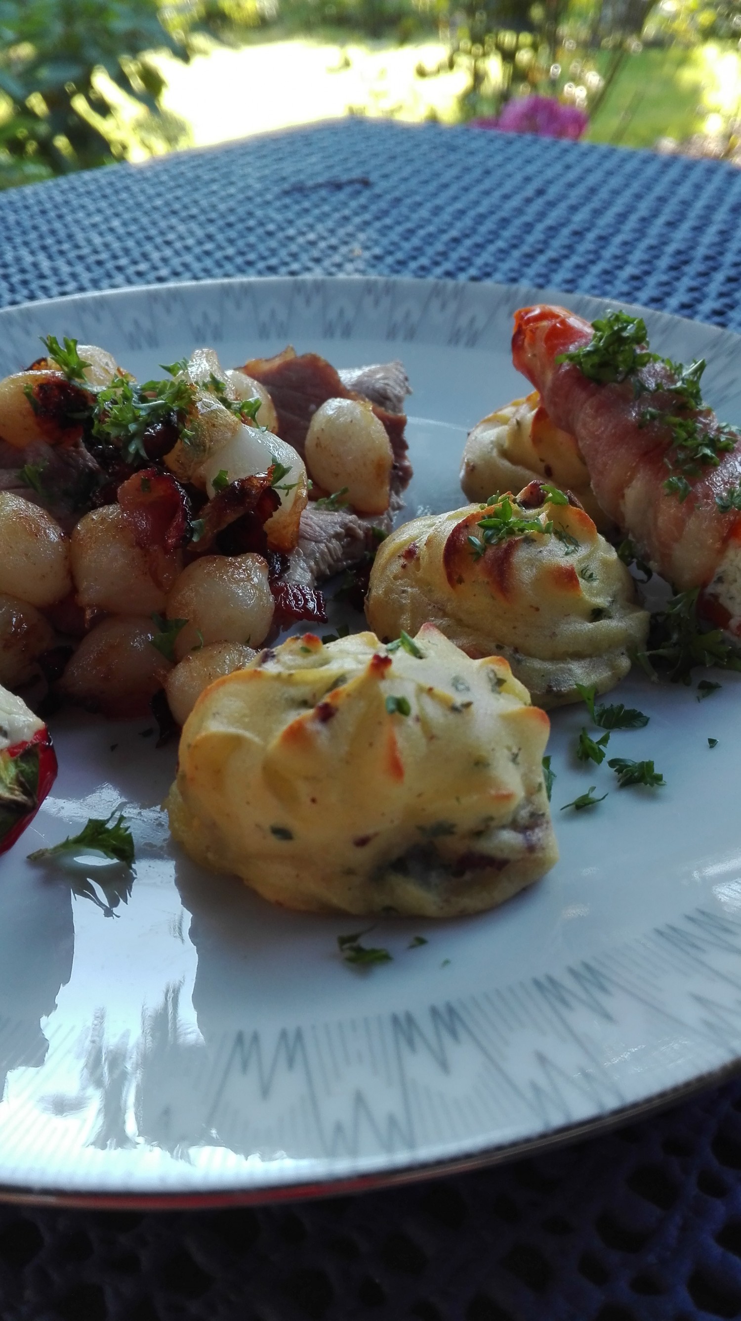 Bagte kartoffelmostoppe bacon og persille | aftensmad amatoerkokken