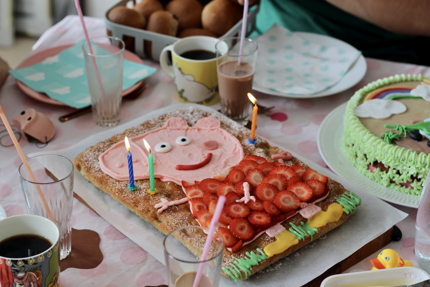 Tips, ideer og opskrifter til Gurli Gris fødselsdagsfest | Bage | Mor med  mere