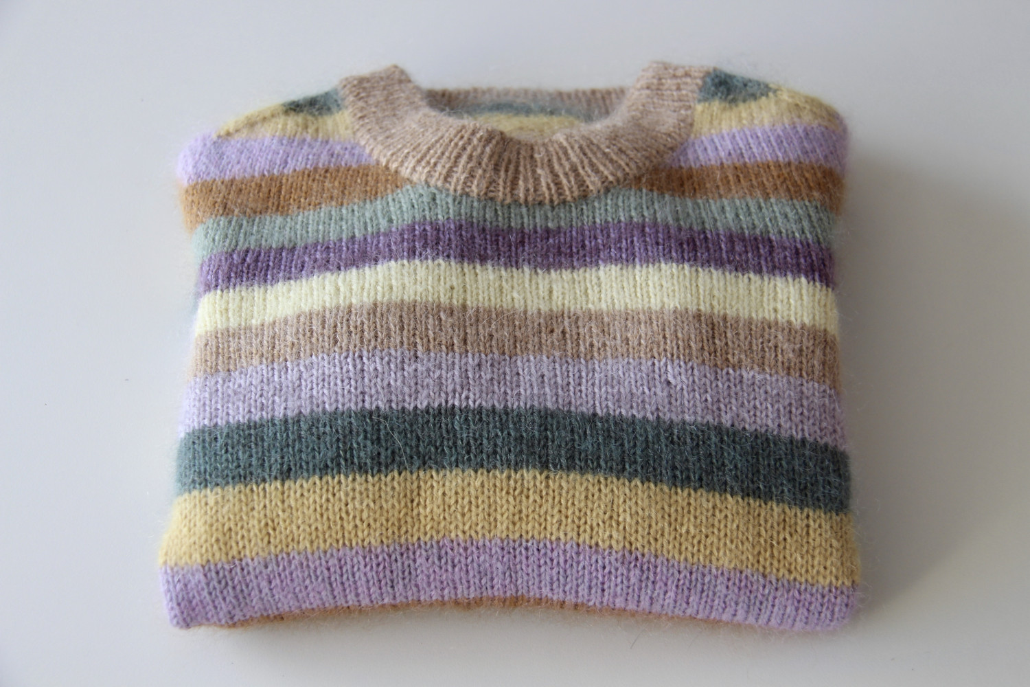 Aros Sweater – farvekoder og garnvalg | farver | Mor med mere