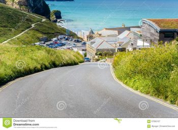 coastal-road-climbing-steeply-cornwall-steep-narrow-england-67690167
