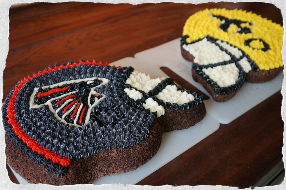 NFL cakes with frosting