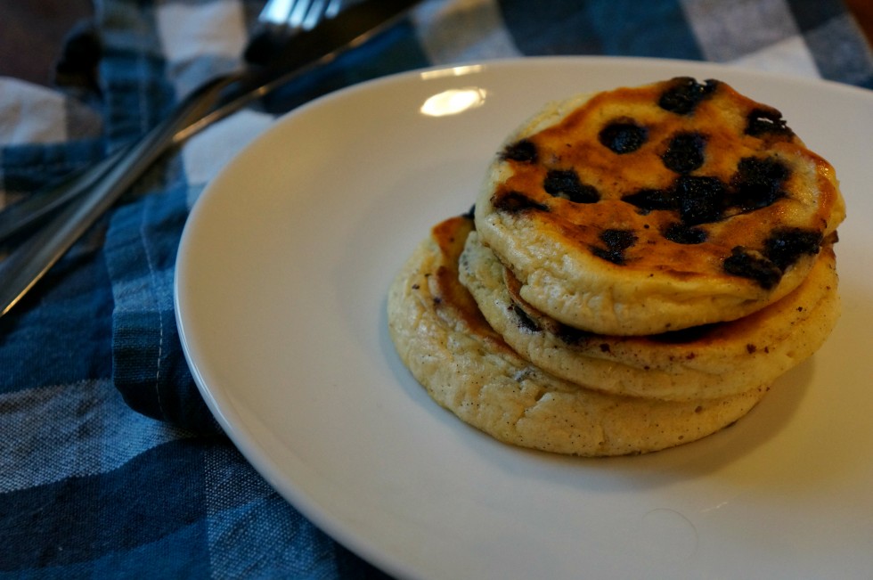 pancakes with organic blueberries