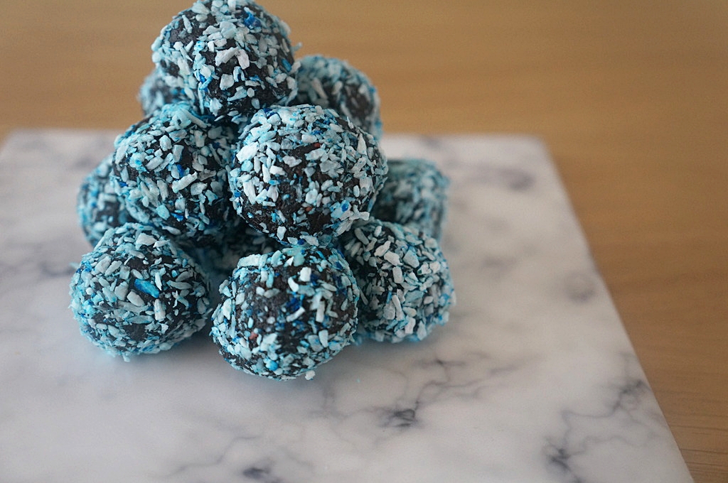 rum-balls-with-shredded-coconut