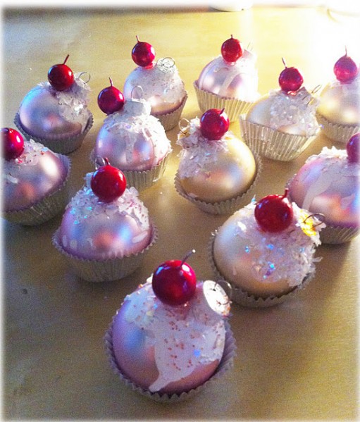 Cupcake ornaments 511x599