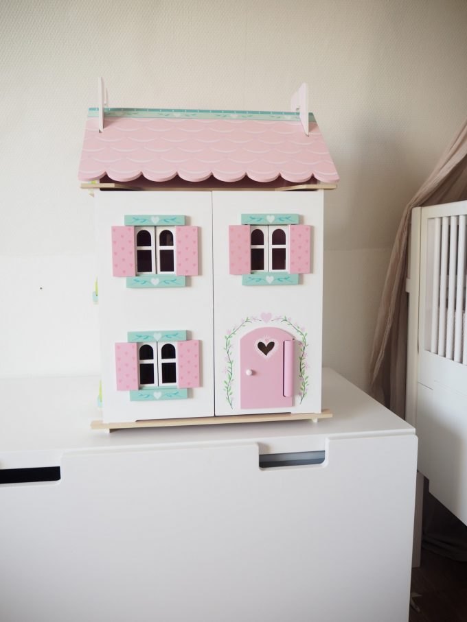 Dyrt dukkehus – billige møbler | Børn | nathasjalundkvist