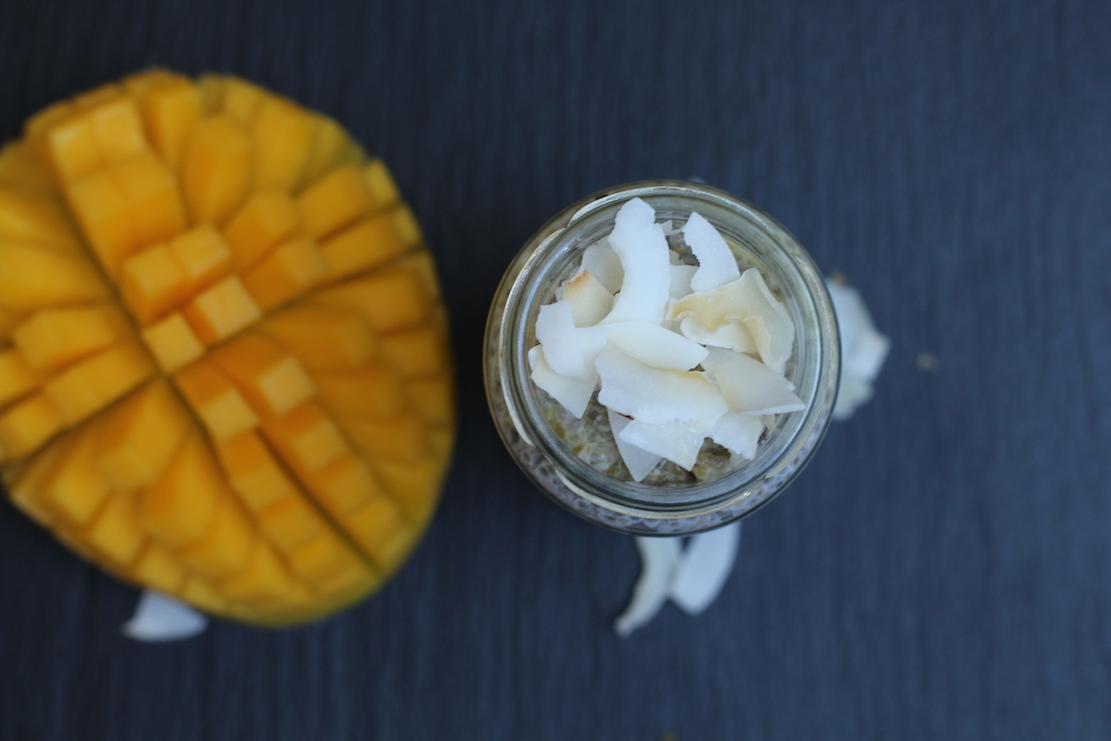 Chia budding med frisk mango