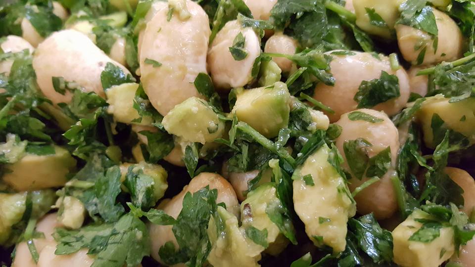 salat-med-limaboenner-og-avocado