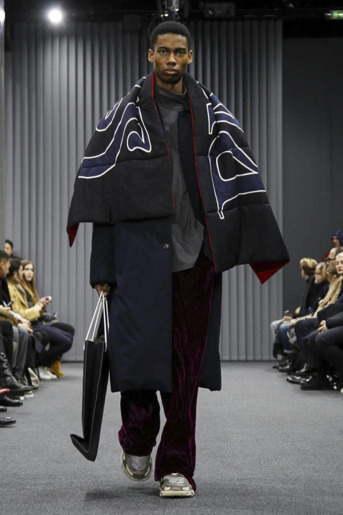 Balenciaga Menswear Fall Winter 2017 Collection in Paris