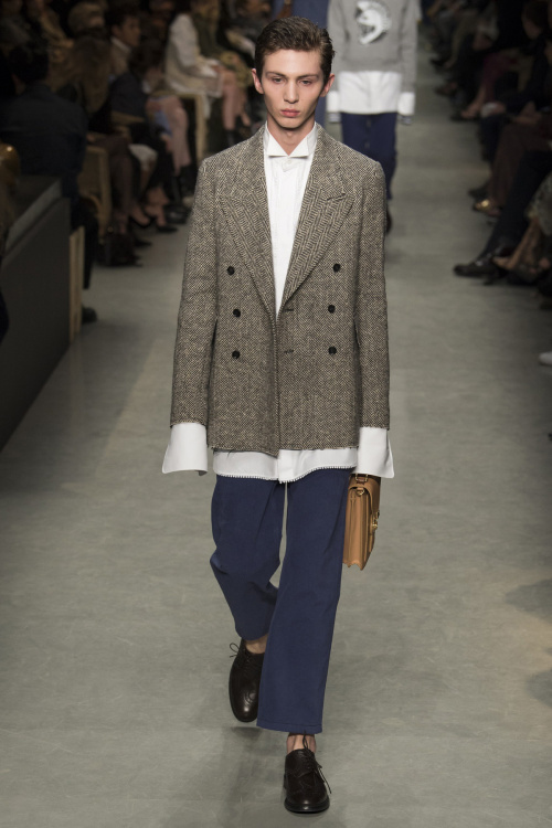 burberry-spring-2017-ready-to-wear-collection-11