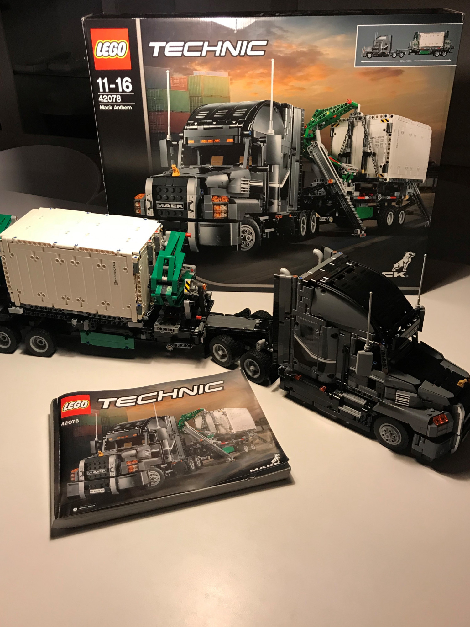 Test af LEGO TECHNIC Mack lastbil | Børn | Testfamilien