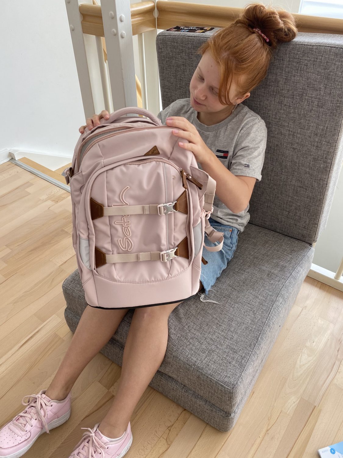 TEST af skoletaske fra HELM af mærket Satch | Børn | Testfamilien