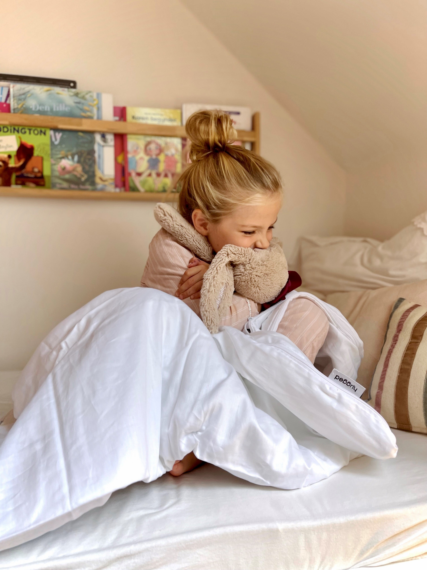 TEST af kugledyner med tilhørende sengetøj fra HUGGED | Børn | Testfamilien