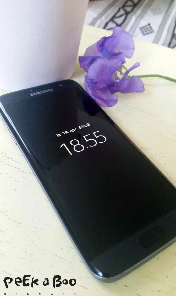 Samsung Galaxy S7edge med pauseskærmen.