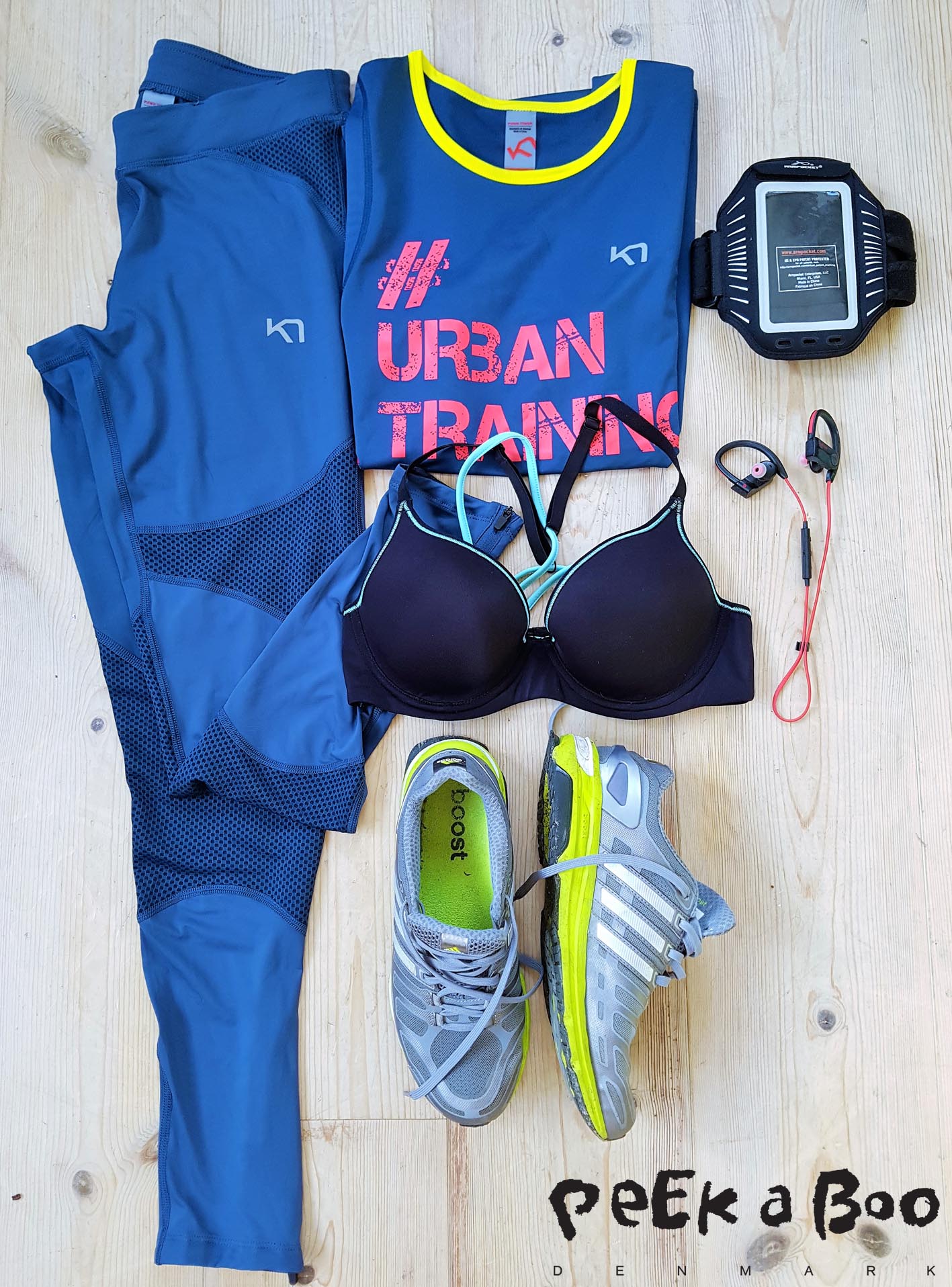 Todays training gear. Top and leggings from Kari Traa, bra from Casall, sneakers from Adidas boost, arm pocket for my Samsung 7 edge from Armpocket and when I run alone I can't run without music in my ears and for this I use wireless headset  from Jabra Sports pace. 