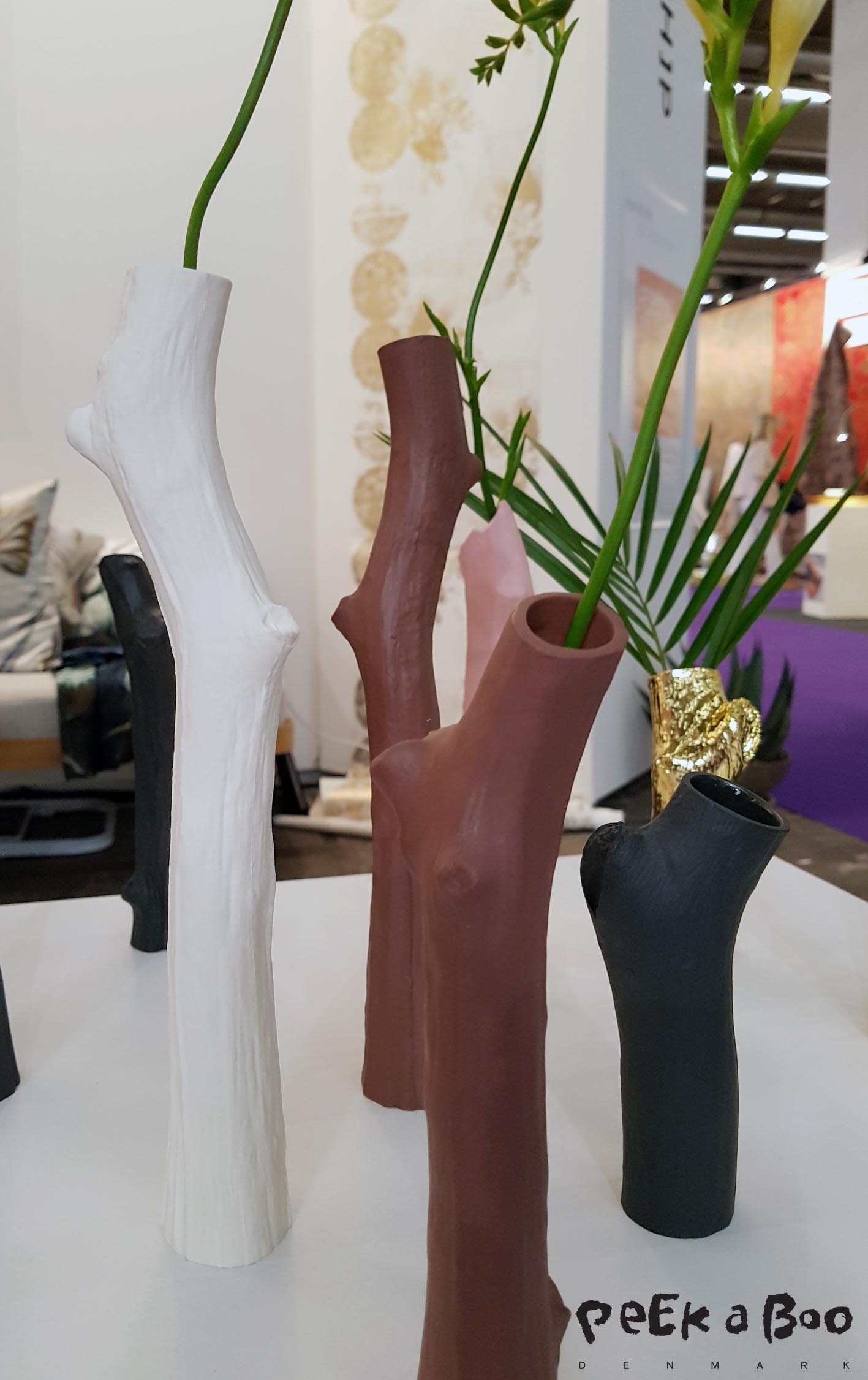 The ceramic vase "branch" designed by Jane Holmberg and sold through Designer Ship.