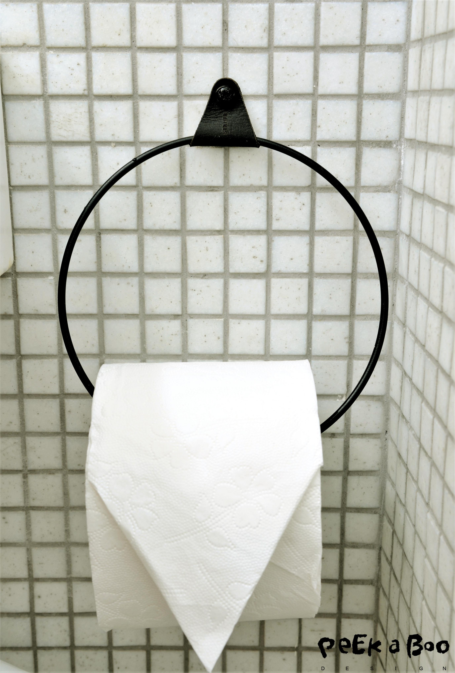 the ring used as a toiletpaper holder.