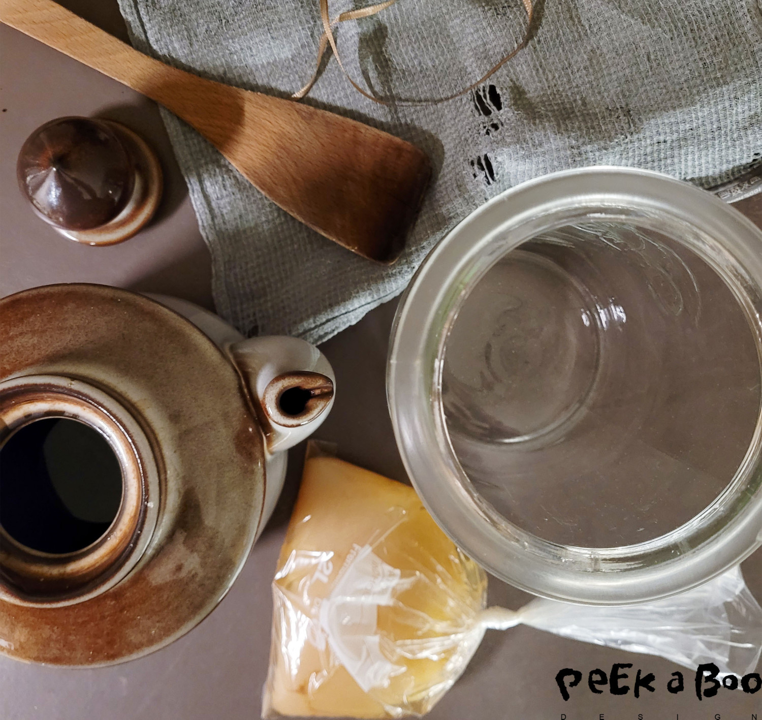 These are the things you need for brewing Kombucha.