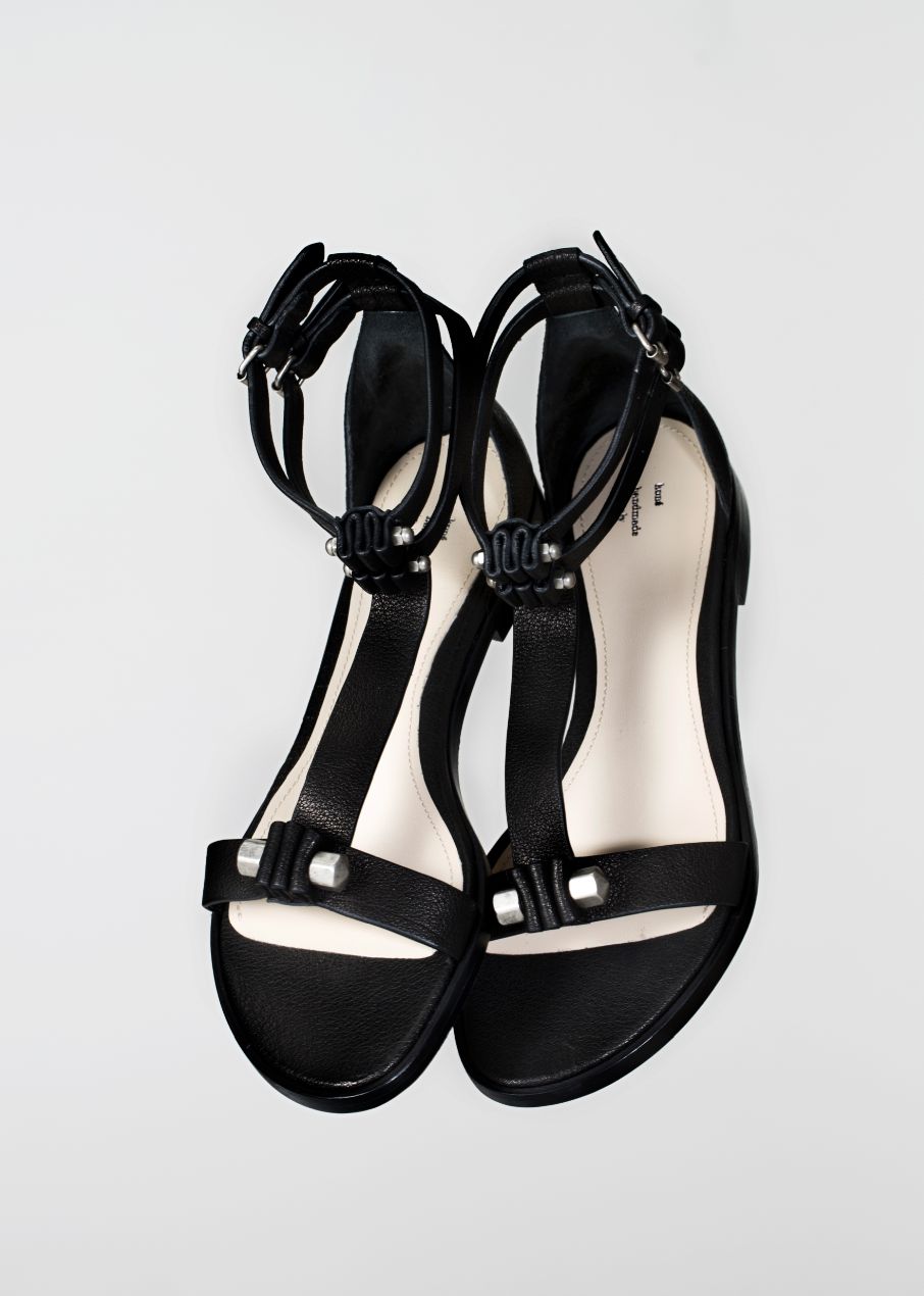 New In – Pierced Sandals | Nouvelle