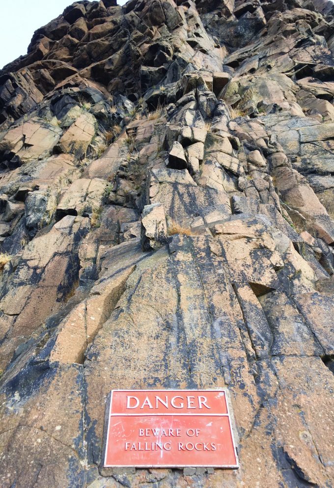 edinburgh rocks climbing