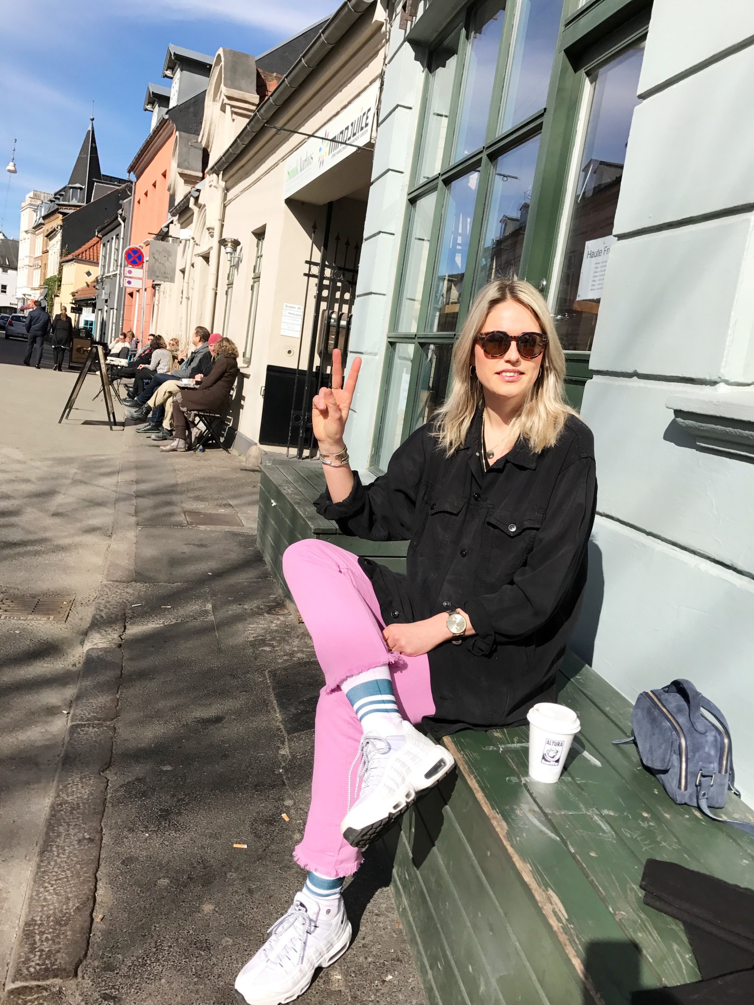 Pink jeans og Stance sokker | Outfits | Maria Kaas