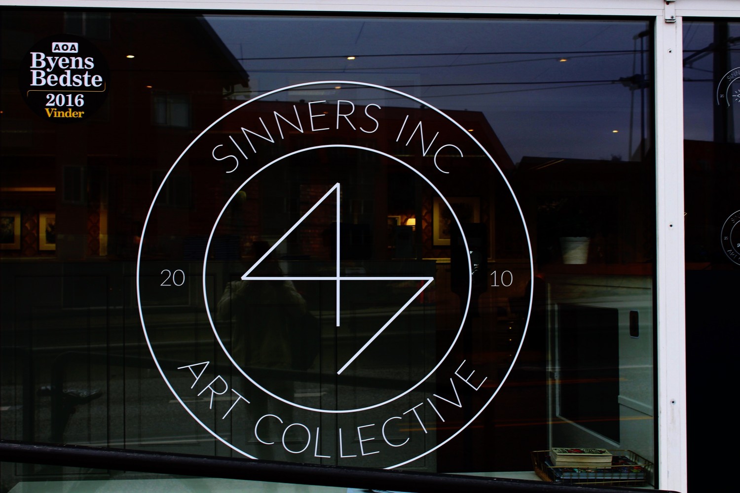 sinners-inc-facade-logo