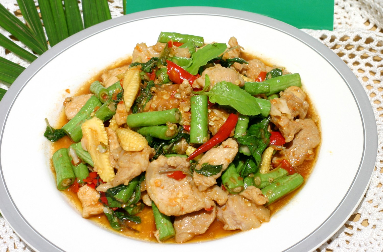 Lækker thai ret med kylling og basilikum﻿ | Gode Asiatiske opskrifter |  asiacooking