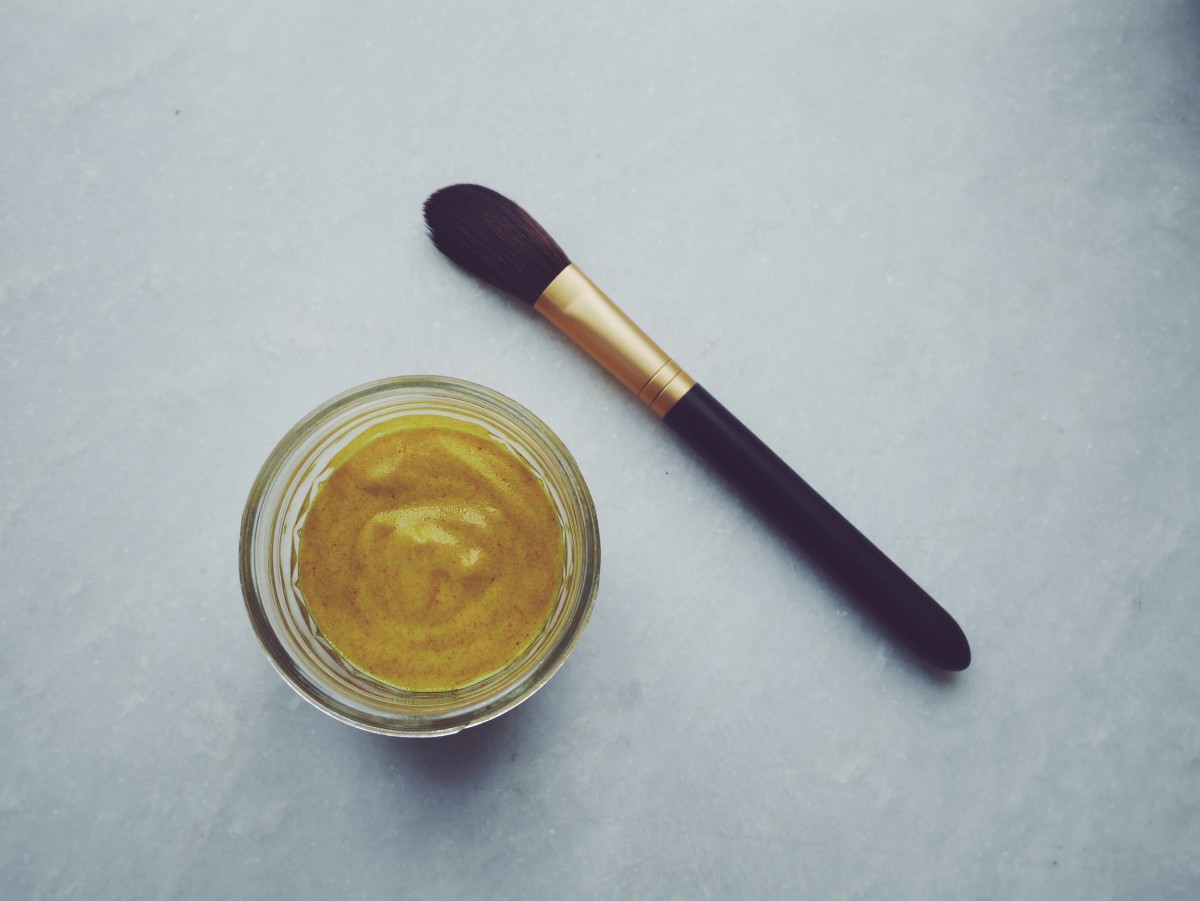 turmeric, face mask, organic, go green, DIY, gør det selv, do it yourself, gurkemeje, ansigtsmaske, facial, pore mimimizing, vegan, simple, cheap, budget, yellow face, baby soft, baby hud, fresh face, 100% natural, easy, sustainability, simply beauty, simply fit