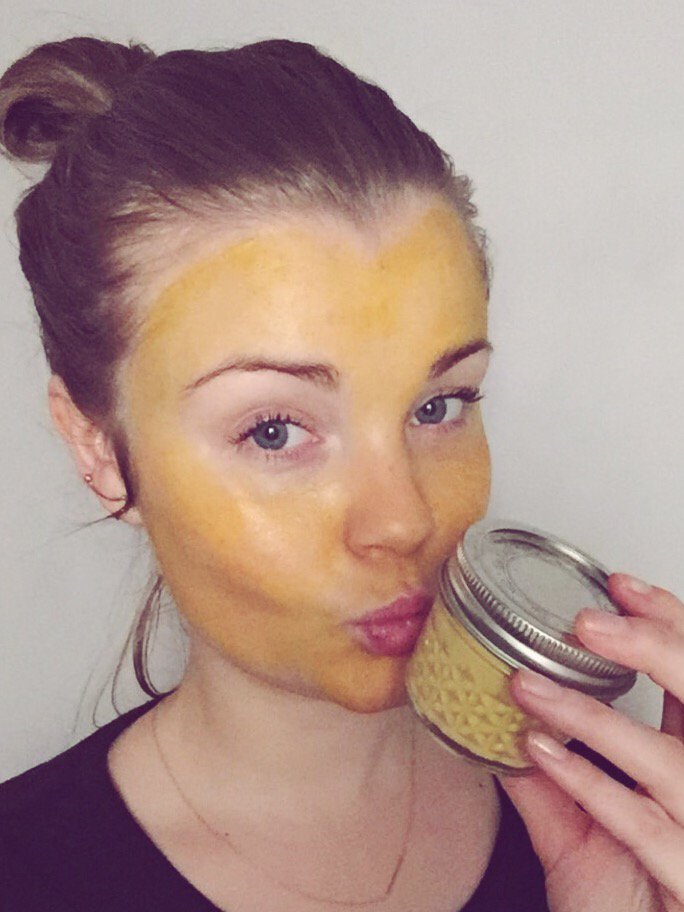 turmeric, face mask, organic, go green, DIY, gør det selv, do it yourself, gurkemeje, ansigtsmaske, facial, pore mimimizing, vegan, simple, cheap, budget, yellow face, baby soft, baby hud, fresh face, 100% natural, easy, sustainability, simply beauty, simply fit