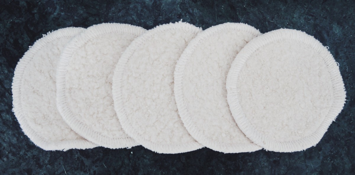 Zero waste, lifehack, lifestyle hack, go green, organic, natural, unbleached, cotton pads, reusable, zerowaste, reuse, reduce, environmentalist, environment, natural beauty, make-up removal, genbrug, bæredygtighed, vatrondeller, økologi, naturlig, simply beauty, simply fit, costume, easy, budget