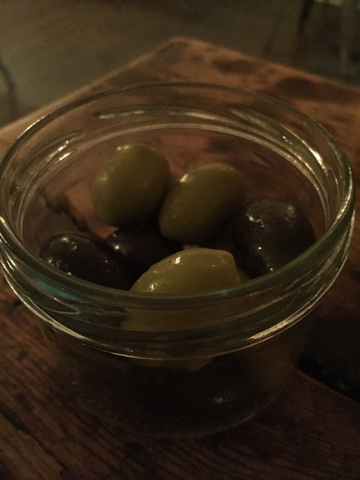Oliven fra egen import