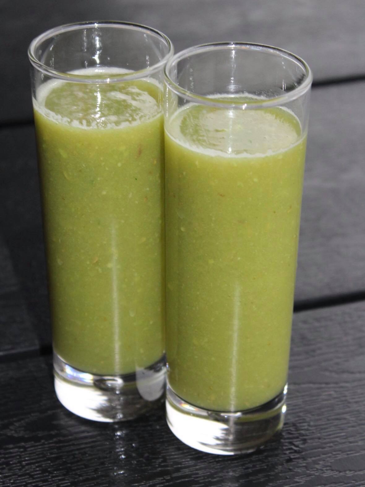 Lækker grøn juice med pære & bladselleri: | veganerdroemme