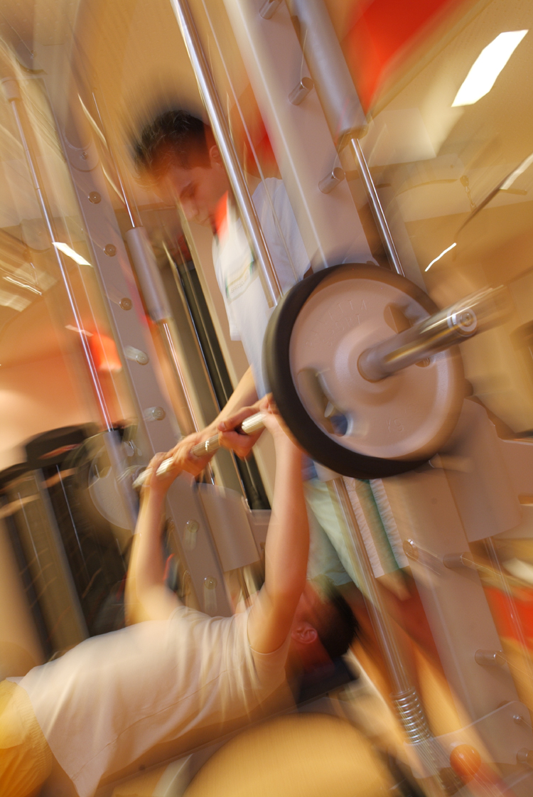 Farlig eller fornuftig fitness? Smith Maskinen | Styrketræning | Marina  Aagaard