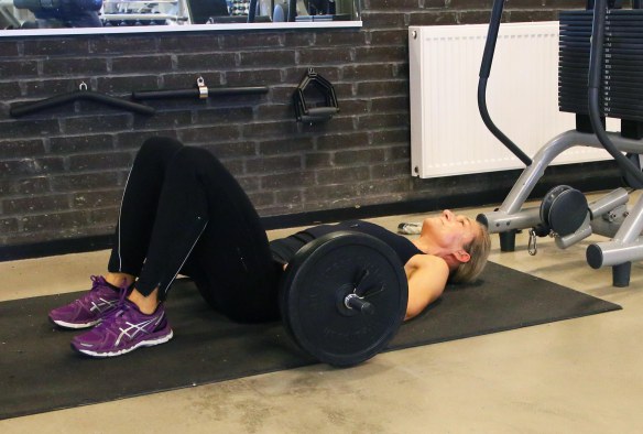 Glute bridge 1 øvelse for hofte og bagdel fitness blog Marina Aagaard blog