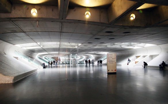 Lisboa Gare do Oriente train station interior