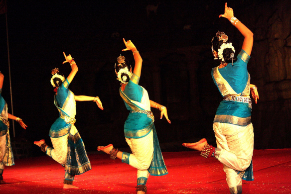 Dans_Indian_Dance_Festival_Simply CVR_4311332487_f5ee810879_o