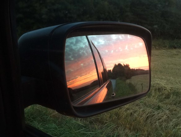 Kør en tur Bale solnedgang bakspejl foto Marina Aagaard blog
