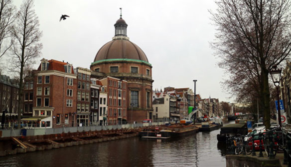 Amsterdam_Holland_Channel_and_Church_Marina_Aagaard_blog