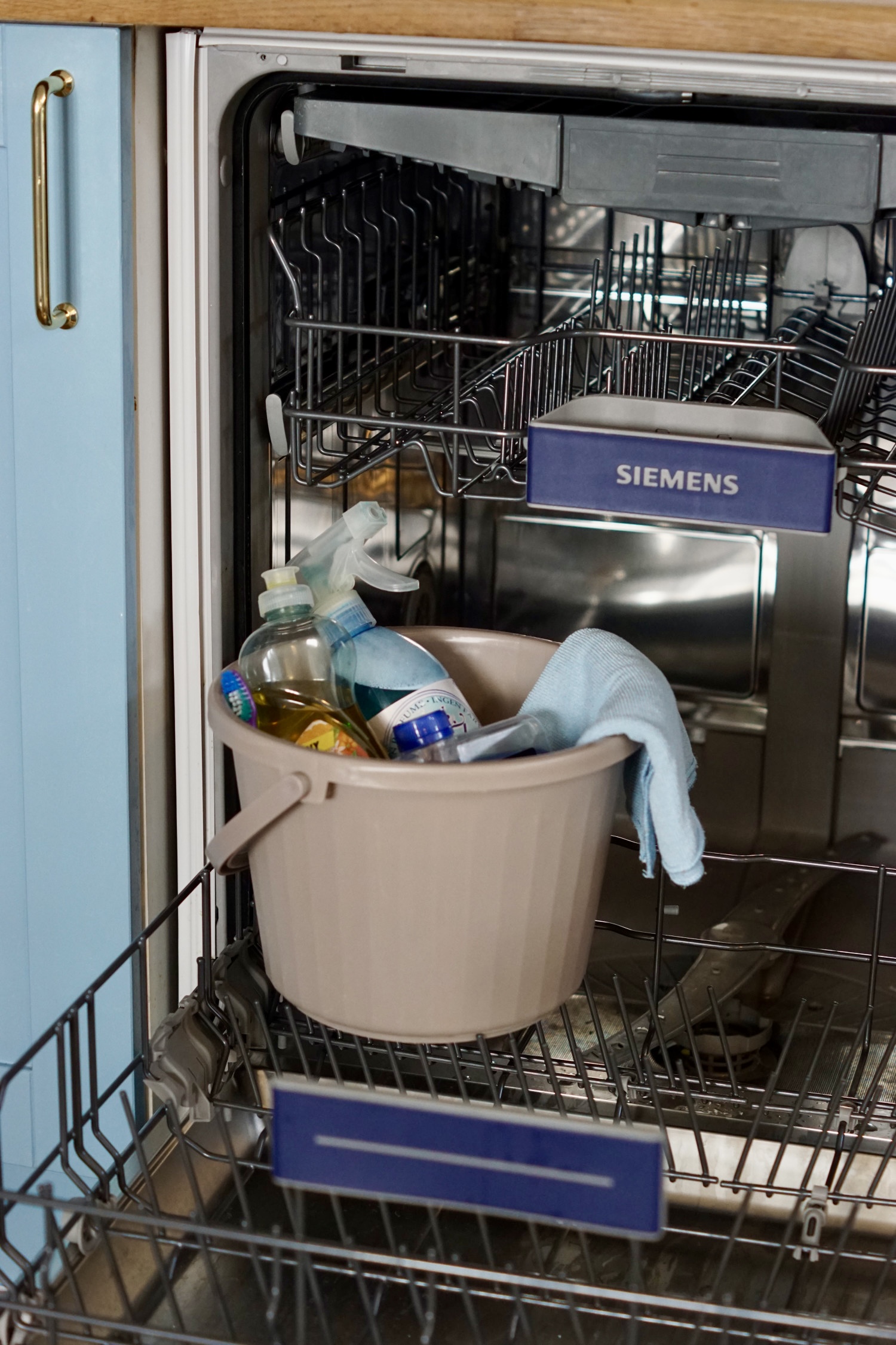 Hovedrengøring: Opvaskemaskine | Rengøring | Forstadsmor