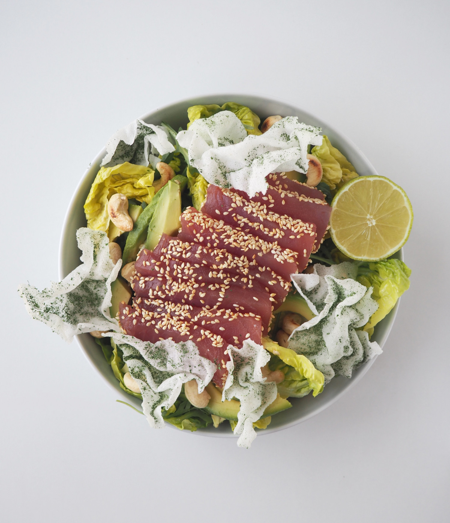 Frisk tunsalat med rå tun og frisk limedressing af Beksemad 