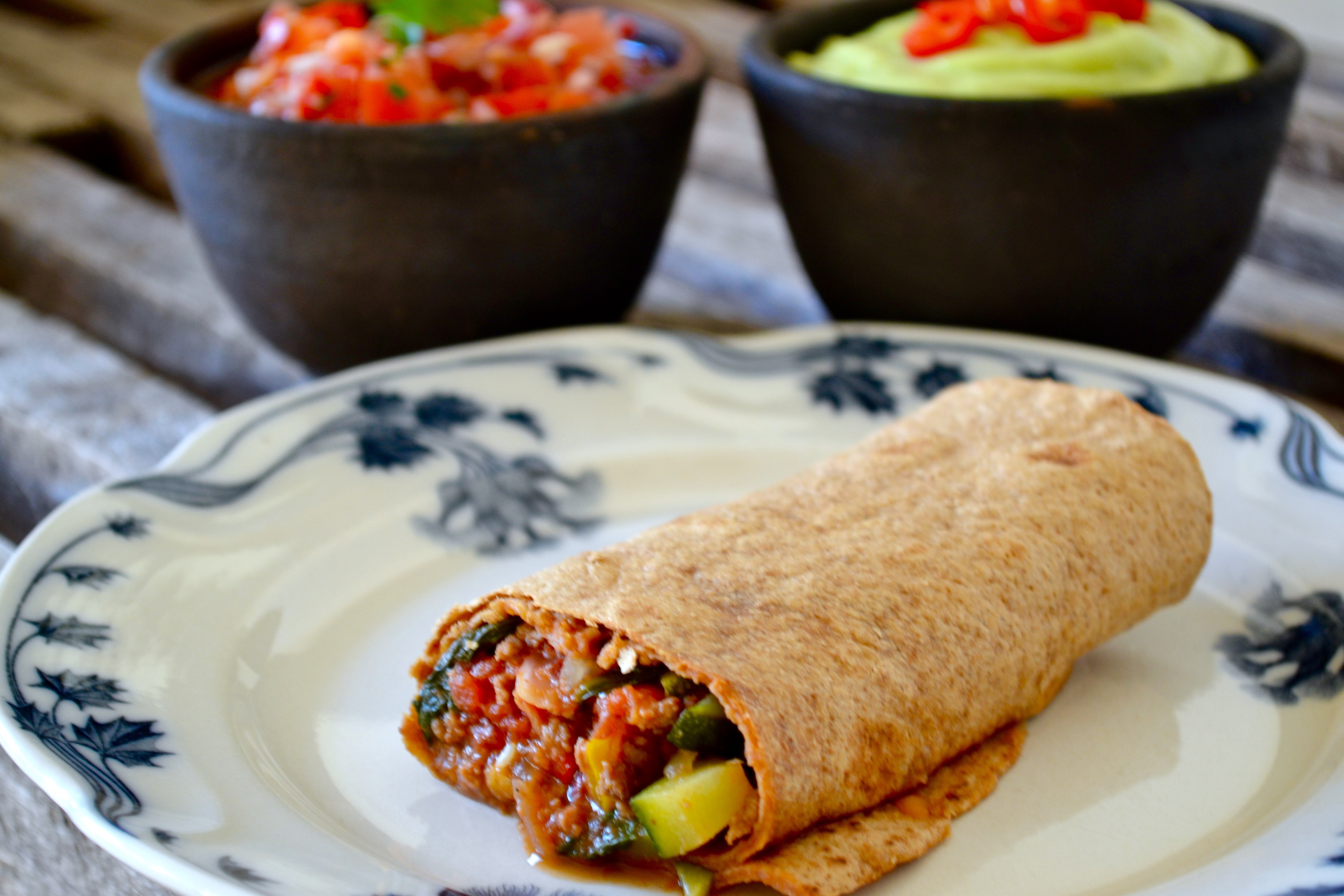 Tortillas med mexicansk fyld, tomatsalsa og guacamole | Hovedmåltid |  Stephanie Fisker