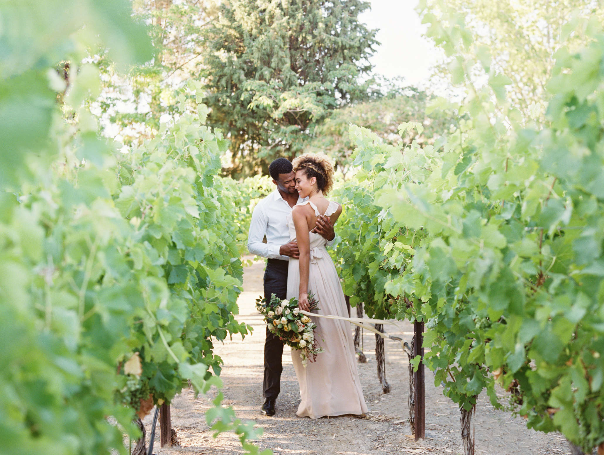 pahrump-valley-winery-las-vegas-wedding-planner-greenery-pantone-color-of-the-year