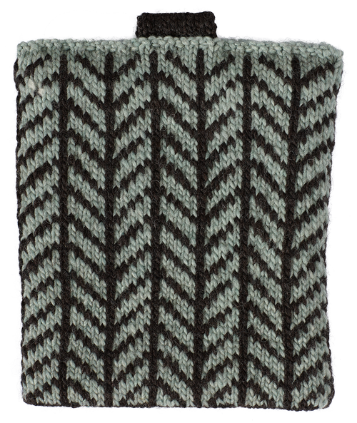 tehætte stempelkandevarmer tevarmer, håndstrikket grafiske mønstre dansk uld karry blå grå sort grøn a hint of neon 4