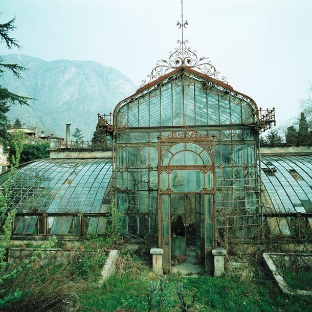 victorian-style-greenhouse-england-travel-pinterest