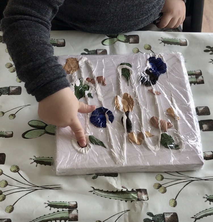 Sådan kan I fingre-male uden at få maling på fingrene | DIY | Mommyblog