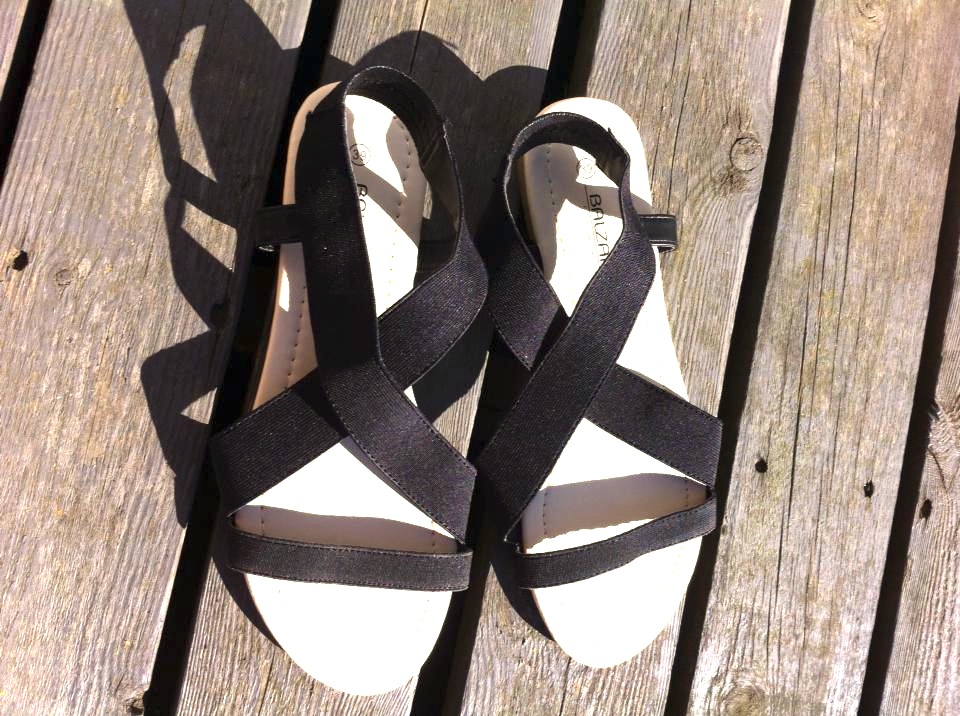 Anonym usikre Sky New in: sandaler og undertøj | INSPIRATION | Two at a time