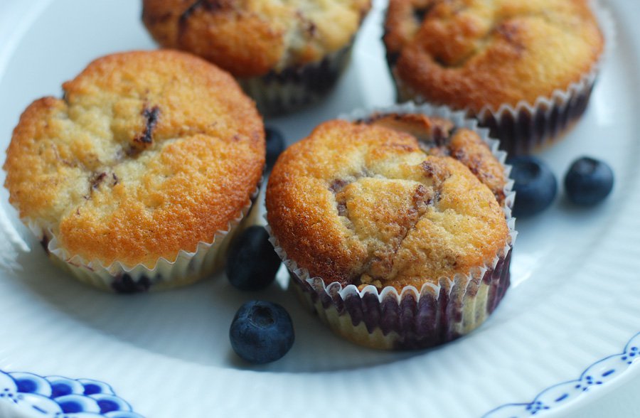 Opskrift: Muffins med blåbær og marcipan