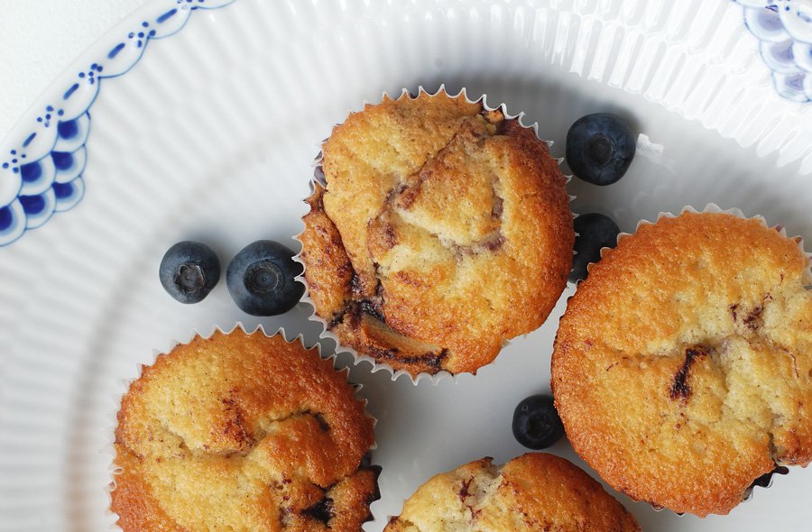 Opskrift: Muffins med blåbær og marcipan