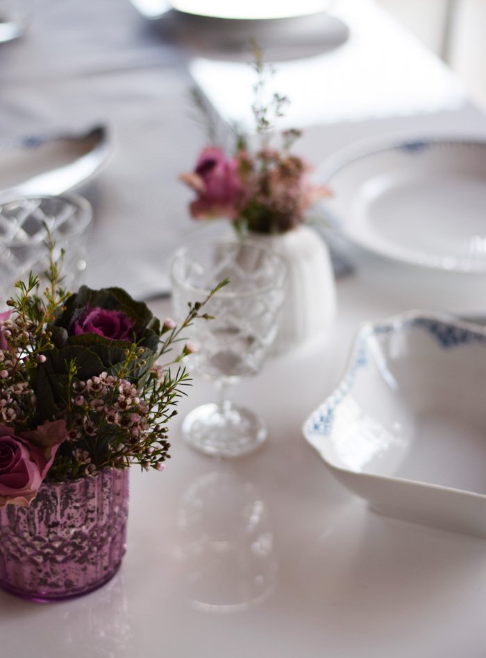bordakning-royal-copenhagen-prinsesse-stel-lene-bjerre-vase-blomster-lilla-missjeanett-blogger