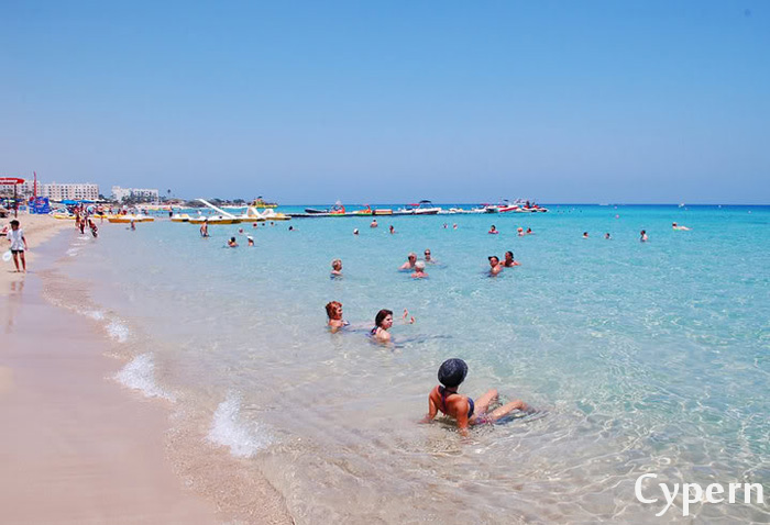 sunrise-beach-cypern-cyprus-fig-tree-missjeanett-blogger-travel-rejser-artikler-sommerferie-vacation
